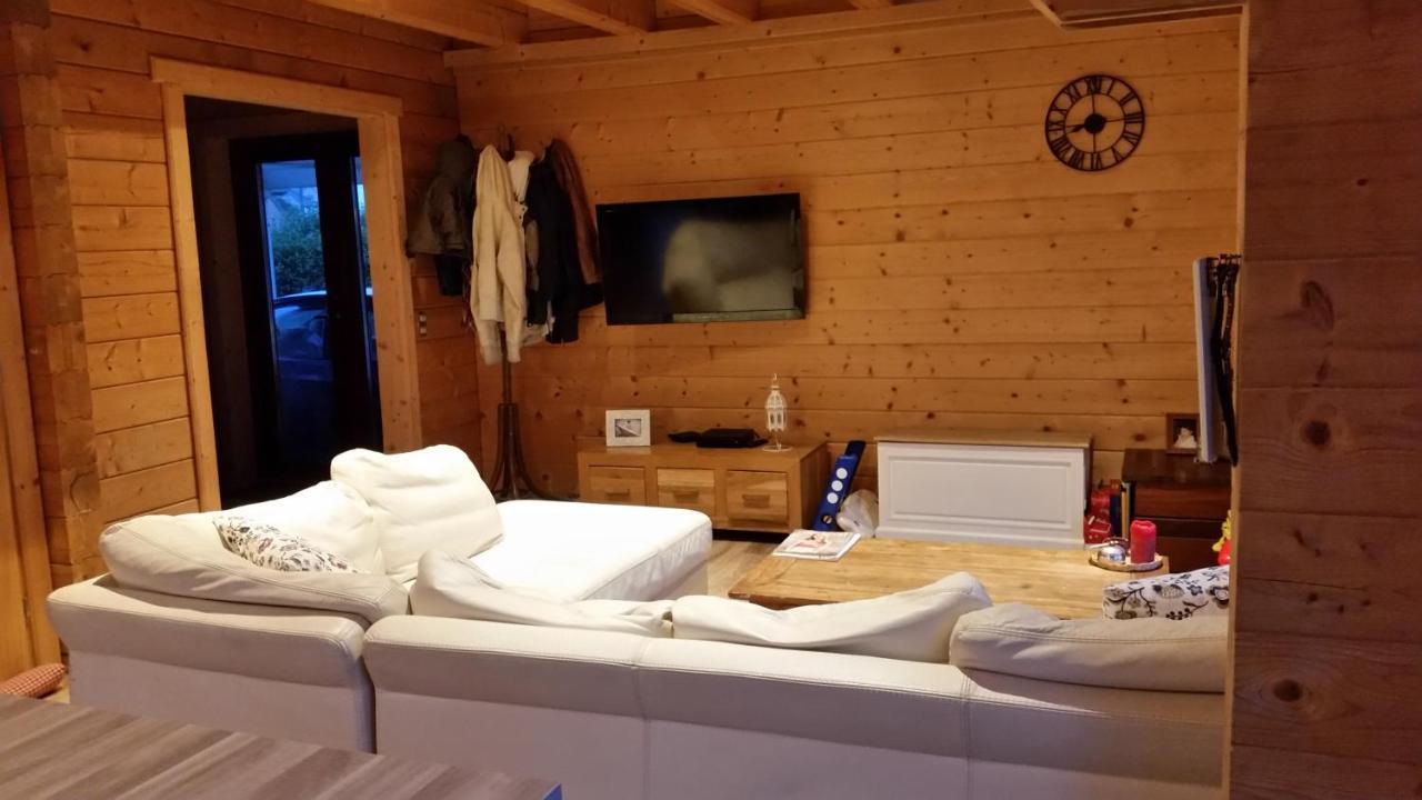 לינה וארוחת בוקר Maubray Au Chalet מראה חיצוני תמונה
